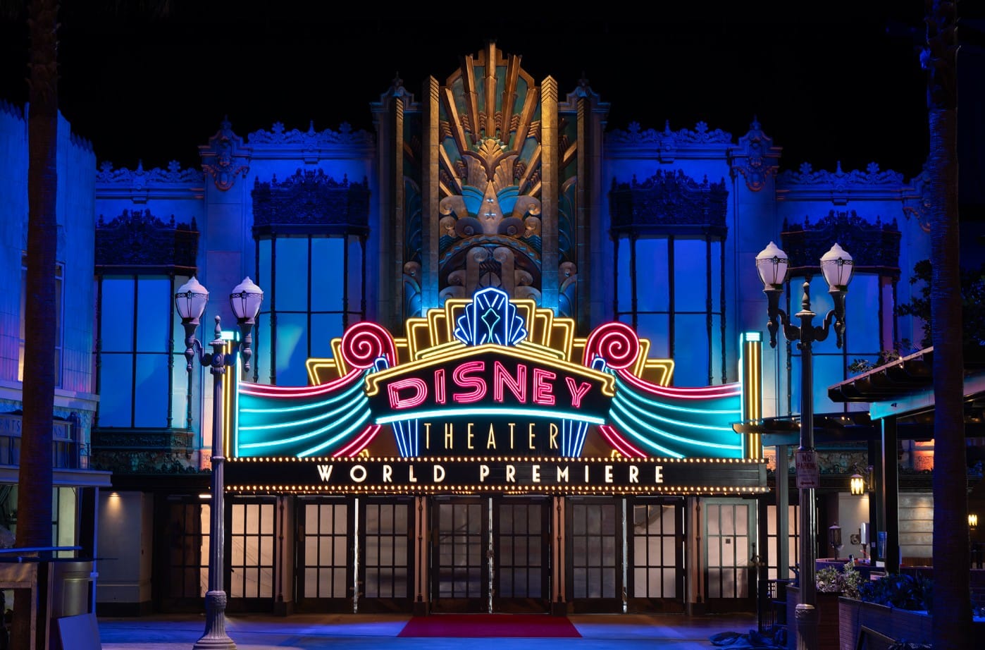 Disneyland Paris: World Premiere facade
