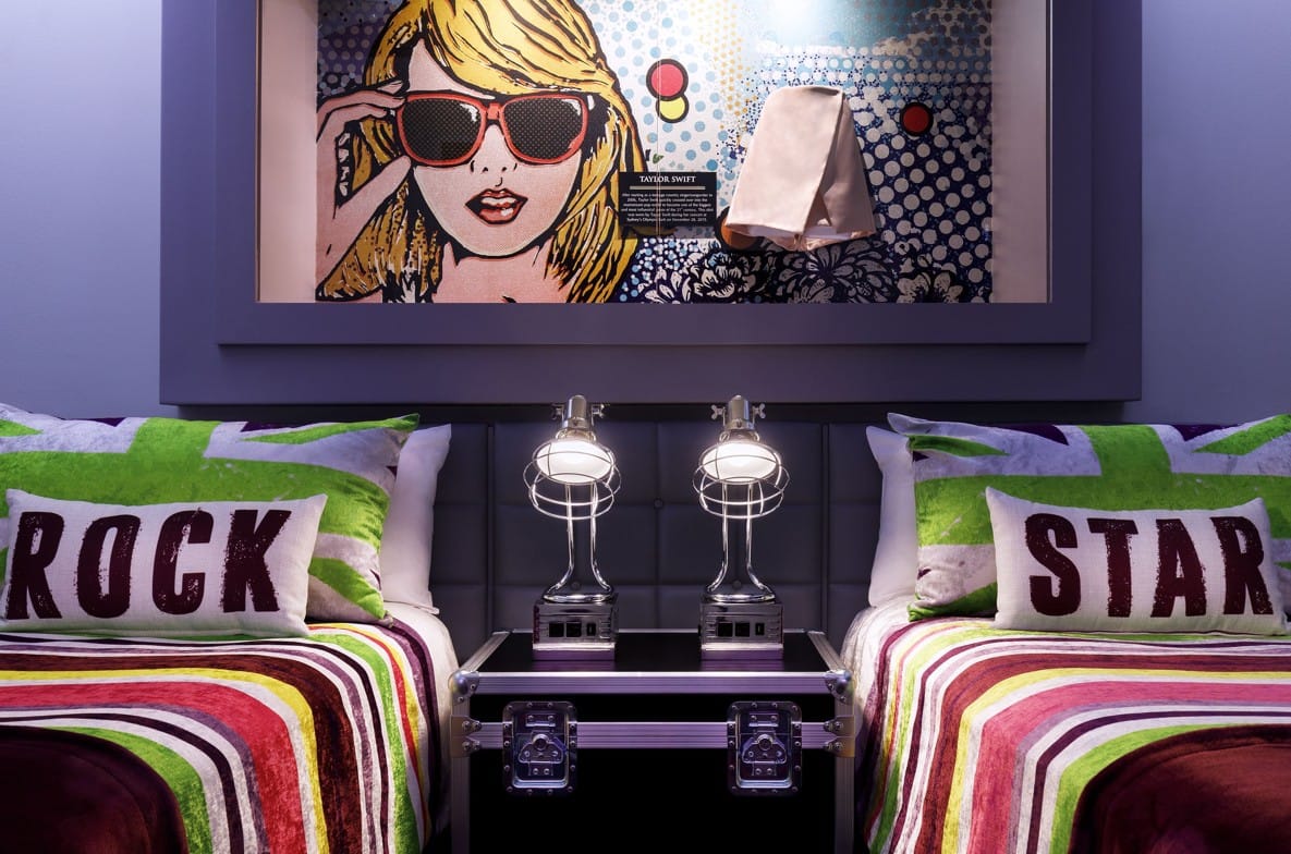 Taylor Swift mural in Hard Rock Hotel room