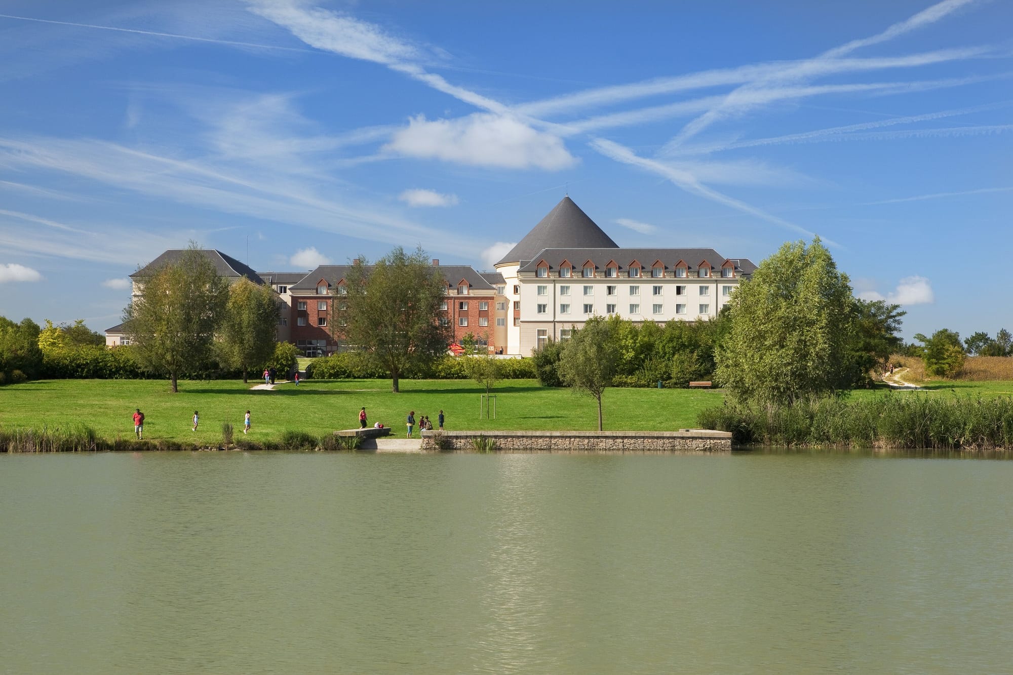 Grand Magic Hotel near Disneyland Paris