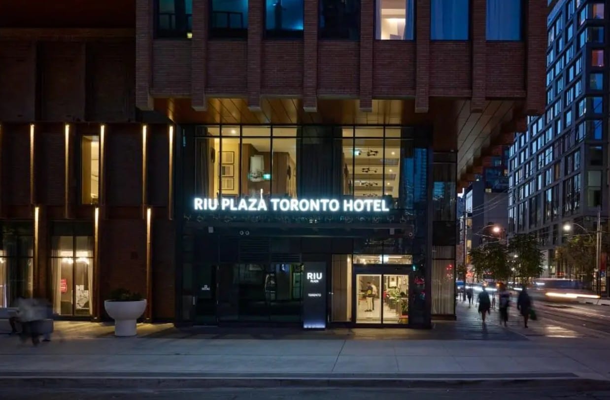 RIU debuts first Canadian hotel, opening RIU Plaza Toronto