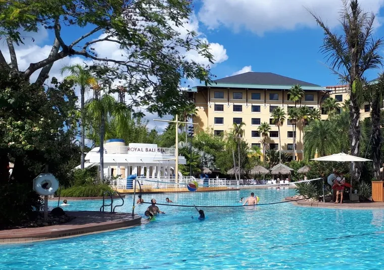 Why Loews Royal Pacific Resort  is one of our Favourite Stays at Universal Orlando