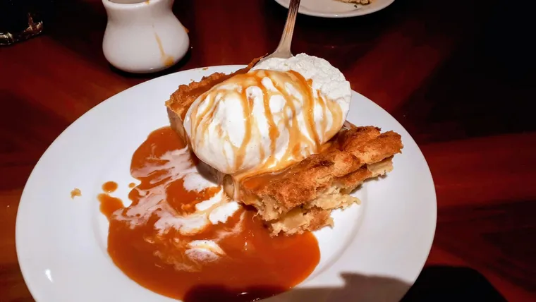 Ohana's pineapple-coconut bread pudding