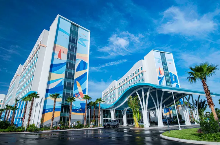 ENTRANCE TO ENDLESS SUMMER - SURFSIDE RESORT