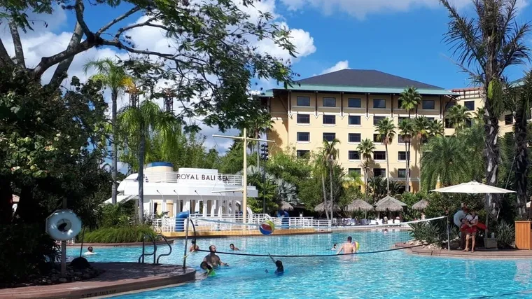 Why Loews Royal Pacific Resort  is one of our Favourite Stays at Universal Orlando